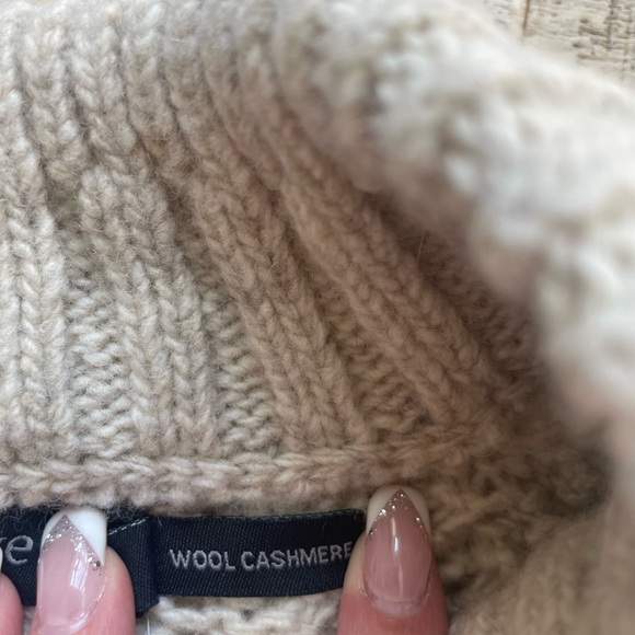 Irelands Eye Size Medium Wool Cashmere Cropped Vest Cream Sleeveless Sweater - Picture 7 of 9